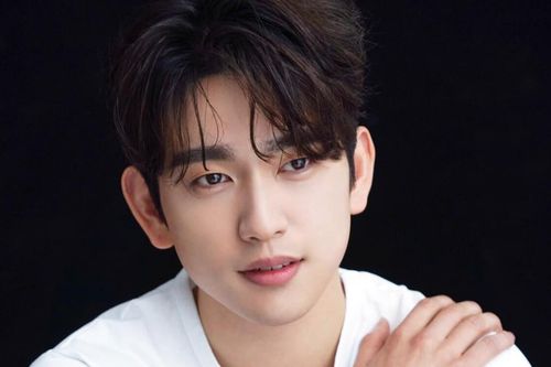 Jinyoung GOT7 có thể gia nhập dàn diễn viên quyền lực của bộ phim sắp tới 'High Five' cùng Yoo Ah In