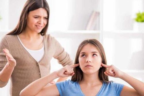 Kinh nghiệm 4 lần 7 năm nuôi dạy con của cặp vợ chồng tiến sỹ nổi tiếng ở New Zealand