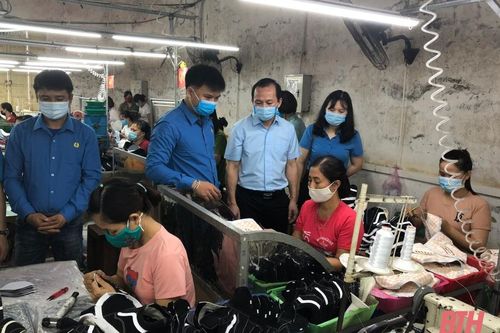 LĐLĐ tỉnh kiểm tra công tác phòng, chống dịch C OVID- 19 tại doanh nghiệp