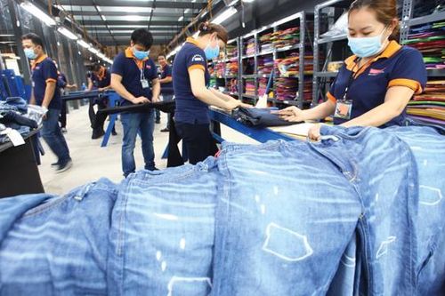 Nhiều doanh nghiệp dệt may Việt Nam 'suy nhược' vì Covid -19