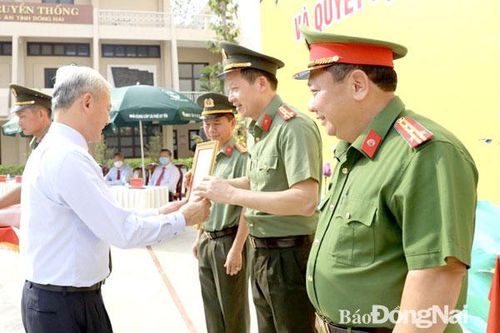 Bài cuối: Chủ động tấn công, 'quét sạch' băng nhóm tội phạm