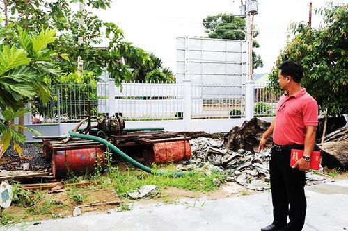 Khai thác cát trái phép ở sông Chò