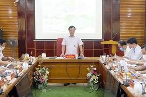 Chủ tịch UBND tỉnh Bùi Văn Quang kiểm tra tiến độ các dự án trọng điểm huyện Hạ Hòa