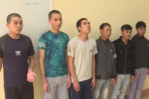 Kéo băng nhóm đi truy sát từ mâu thuẫn chạy xe lạng lách