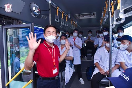 Hàng nghìn cán bộ, sinh viên Y dược lên đường chi viện tâm dịch Bắc Ninh, Bắc Giang