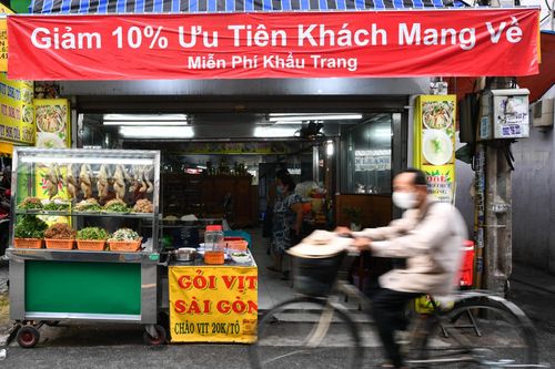 TP.HCM sau lệnh cấm tụ tập trên 10 người