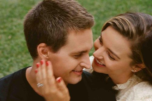 Bốn năm hôn nhân của Miranda Kerr và tỷ phú Evan Spiegel