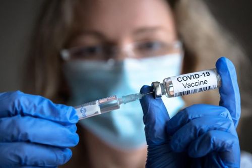Vì sao du lịch tiêm vaccine cho người Việt thất bại?
