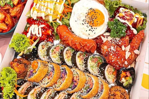 Đặt hộp đồ ăn Hàn Quốc cho bữa no ở TP.HCM