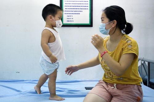 Những bệnh nhân nhí tại nơi điều trị người mắc Covid-19 của Bắc Ninh