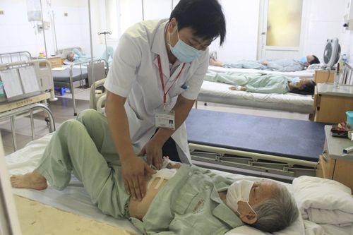 Cứu sống cụ bà 91 tuổi ở Ninh Bình vừa bị sỏi túi mật phức tạp