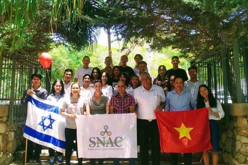 Đại sứ quán Việt Nam tại Israel thăm sinh viên gần Dải Gaza