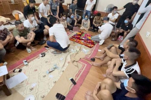 Hải Phòng: Tụ tập đánh bạc giữa mùa dịch, 15 đối tượng bị khởi tố
