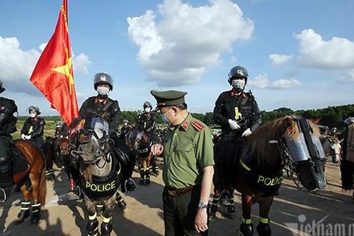 Đại tướng Tô Lâm: Nghiên cứu việc đưa cảnh sát cơ động kỵ binh tham gia tuần tra
