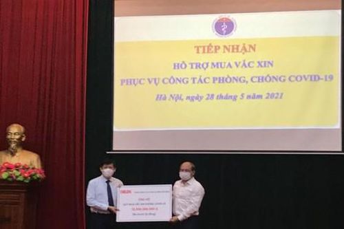 Gelex trao tặng 30 tỷ đồng vào quỹ Vaccine phòng chống COVID-19