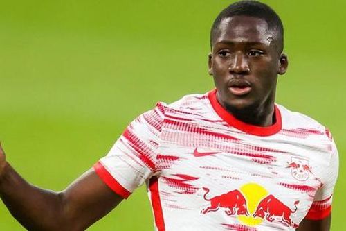 Liverpool đón 'bom tấn' đầu tiên ở mùa hè 2021