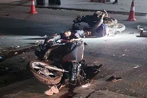 Hai xe máy đấu đầu, 4 người thương vong