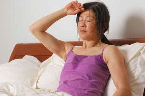 Thường xuyên đổ mồ hôi ban đêm, đi khám ung thư ngay kẻo muộn