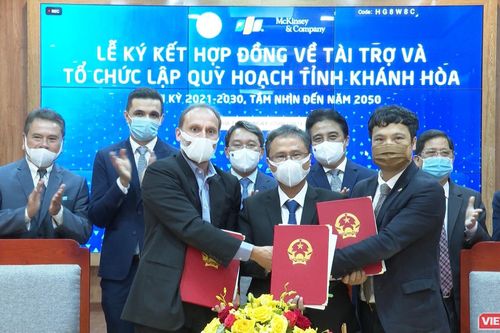 Khánh Hòa đặt mục tiêu trở thành trung tâm kinh tế biển nhờ chuyển đổi số