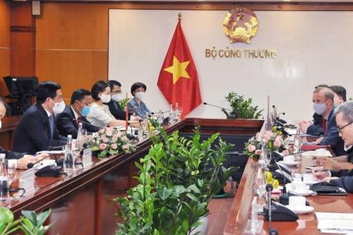Anh sẵn sàng hỗ trợ kỹ thuật và cho vay ưu đãi giúp Việt Nam nâng cấp hạ tầng điện