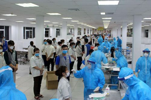 Phòng, chống dịch ở các khu công nghiệp: Nâng mức cảnh báo cao nhất