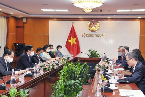 Việt Nam là quốc gia có trách nhiệm trong thực hiện điều ước quốc tế về biến đổi khí hậu
