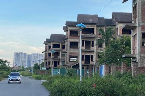 Không dễ đánh thuế biệt thự bỏ hoang?
