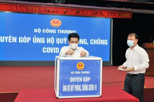 Bộ Công Thương quyên góp ủng hộ Quỹ phòng, chống dịch Covid-19