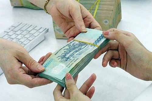 Ngăn người phụ nữ chuyển tiền cho 'bạn trai' quen qua mạng