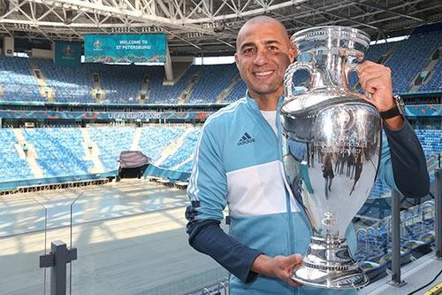 Ơn trời, EURO 2020 cuối cùng vẫn sẽ diễn ra