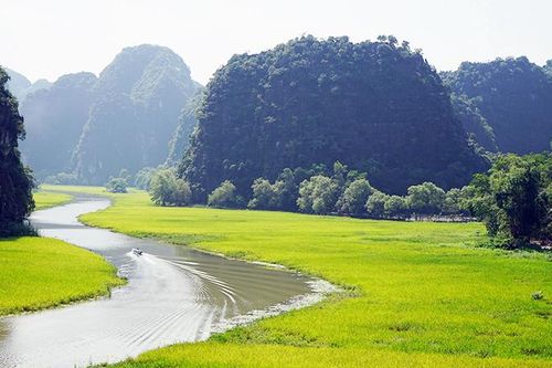 Xây dựng Ninh Bình thành vùng du lịch trọng điểm quốc gia