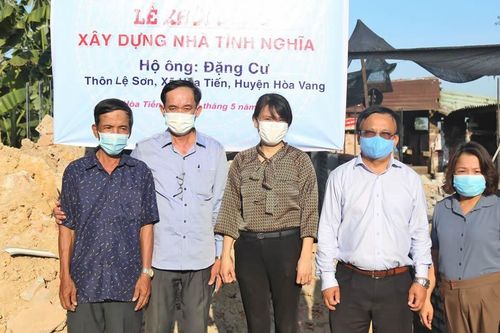 Khởi công xây dựng nhà tình nghĩa