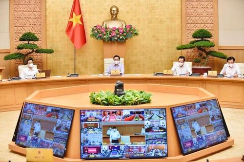 Chủ tịch UBND TP. HCM Nguyễn Thành Phong cảnh báo nguy cơ cao lây lan COVID-19 vào khu công nghiệp