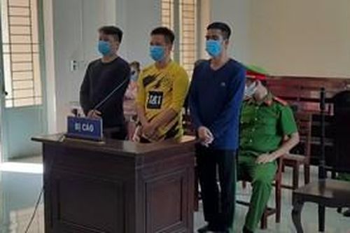 VKSND huyện Tam Nông phối hợp với Tòa cùng cấp tổ chức phiên tòa rút kinh nghiệm