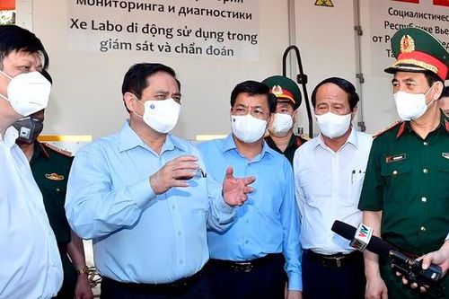 Thủ tướng vào tâm dịch Bắc Giang: Tinh thần sức khỏe của nhân dân là trên hết