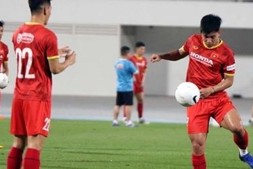 HLV Park Hang-seo có sẵn phương án cho vị trí của Hùng Dũng