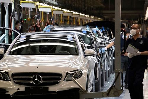 Mercedes-Benz GLC có nguy cơ gây hỏa hoạn khi đang lăn bánh