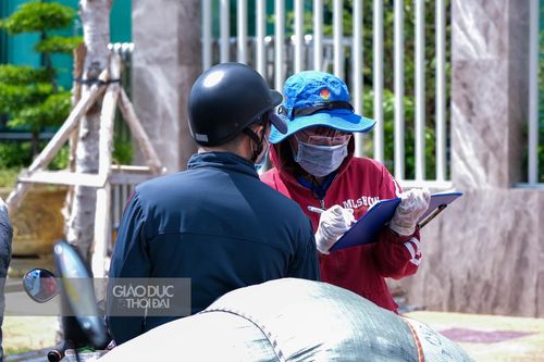 Đoàn viên Thanh niên Cần Thơ hỗ trợ phòng chống dịch Covid-19