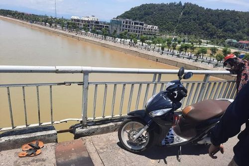 Tìm thấy thi thể cô gái nhảy cầu Bến Thủy 1