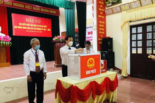 Hà Tĩnh công bố 54 người trúng cử Hội đồng nhân dân tỉnh
