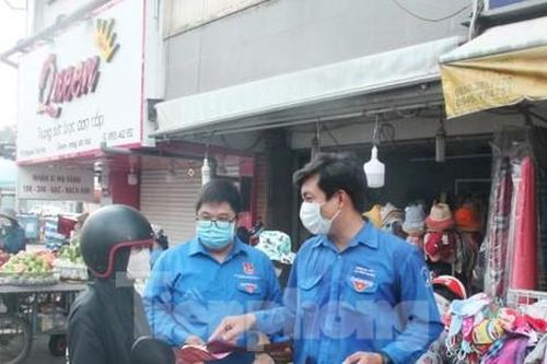 Tuổi trẻ đất Thủ ra quân 'Ngày Chủ nhật xanh' và phòng, chống dịch COVID-19