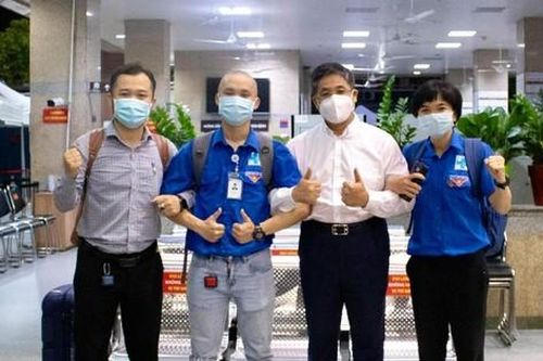 Bác sỹ trẻ cạo đầu vào tâm dịch Bắc Giang: 'Em khỏe lắm, để em tham gia đóng góp sức mình'