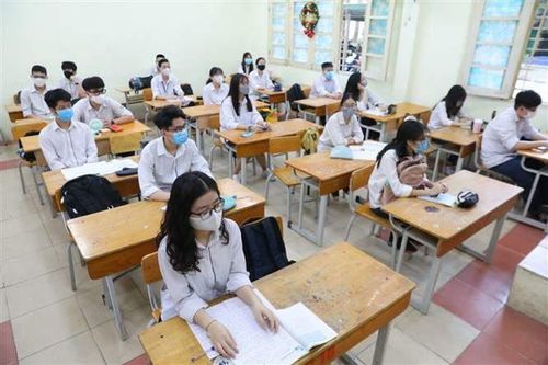 Hà Nội: Yêu cầu học sinh lớp 9, lớp 12 không ra khỏi thành phố