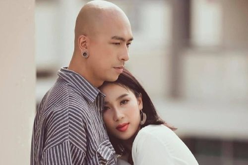 Vũ công Phạm Lịch chính thức là 'vợ người ta', chưa thể tổ chức đám cưới do dịch bệnh