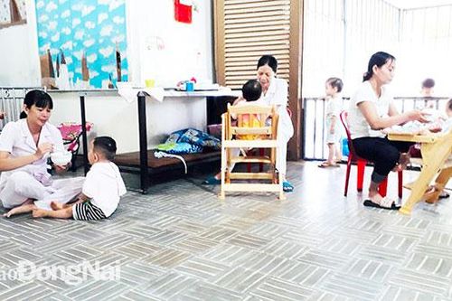 Cần đơn giản thủ tục xin con nuôi
