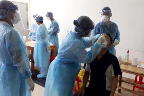 TP.HCM phong tỏa 1 lô chung cư liên quan người nghi mắc COVID-19