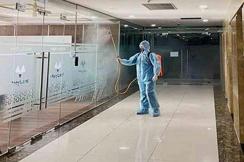 Điều tra dịch tễ và truy vết tại tòa nhà 99 phố Láng Hạ (quận Đống Đa)