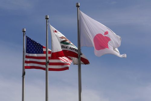 Apple không còn khác biệt khi nhượng bộ Trung Quốc