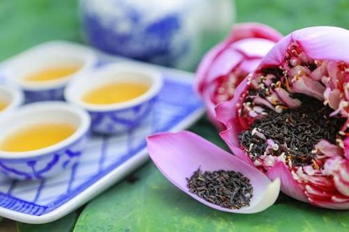 Đặc sắc trà sen Tây Hồ