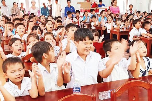 Thiết thực chăm lo trẻ em